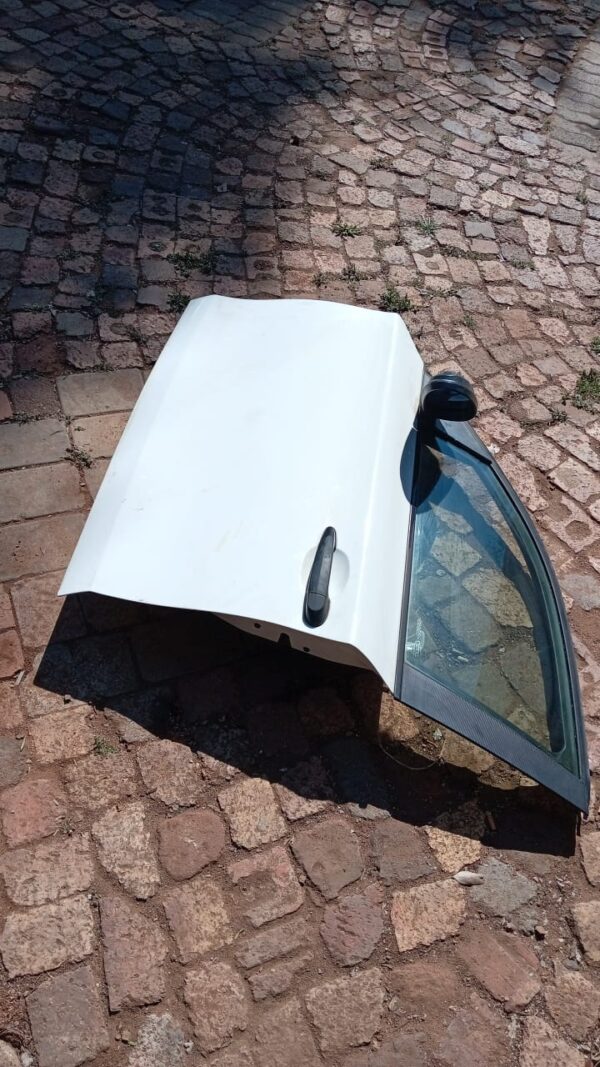 BMW E87 1 Series Left Front Door Shell Used from D’s Auto Spares